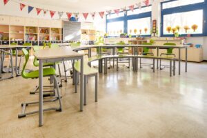 Sitzkreiselement in einem Klassenzimmer in der Brabeckschule in Hemer, eingerichtet von Grothe Büro & Objekteinrichtungen