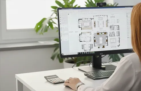 Verena Grothe-Friedrich plant Räume, KI generiert